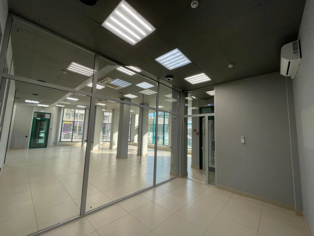 Снять коммерческую недвижимость в Новосибирске. Вариант № 5471818, 8, площадь - квм, цена 189000 рублей