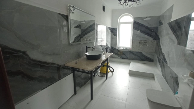 Купить дом на улице Средний переулок в Калининграде. Вариант № 49554, 33, площадь -  квм, цена 35000000 рублей