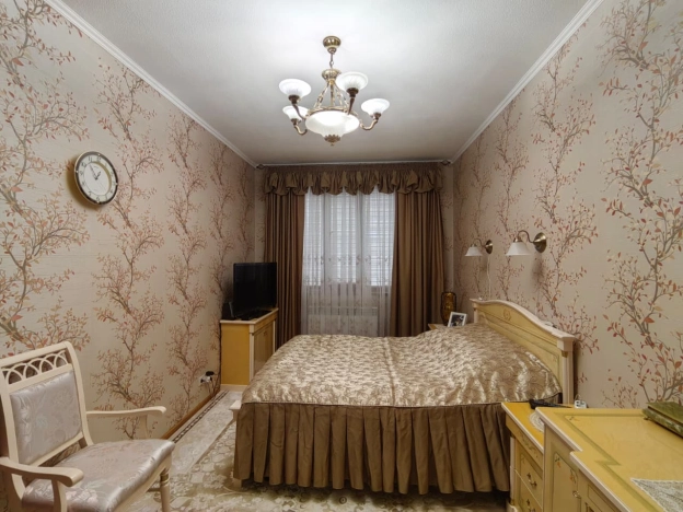 Купить дом в Калуге. Вариант № 9837057, 32, площадь -  квм, цена 29997000 рублей