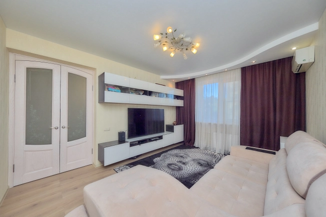 Купить двухкомнатную квартиру в районе Железнодорожный в Рязани. Вариант № 3975570, 5, площадь -  квм, цена 13850000 рублей