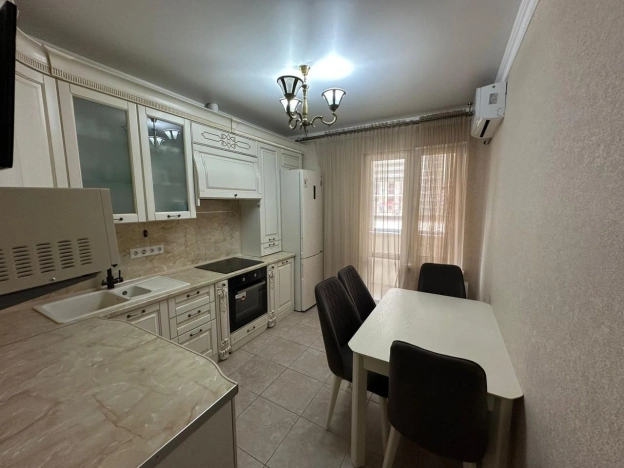 Купить двухкомнатную квартиру на улице Черкасская в Краснодаре. Вариант № 2546698, 0, площадь -  квм, цена 6990000 рублей