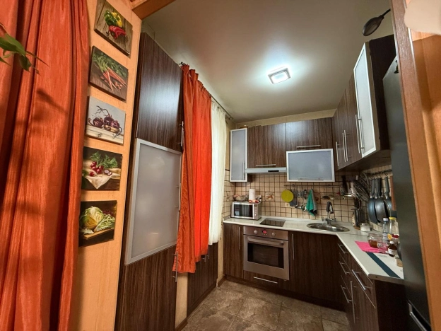 Купить квартиру в районе Ленинский в Новосибирске. Вариант № 1937983, 3, площадь -  квм, цена 3000000 рублей