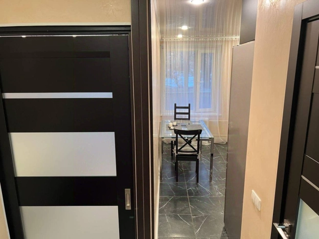 Купить квартиру в Москве. Вариант № 10077989, 4, площадь -  квм, цена 13699000 рублей