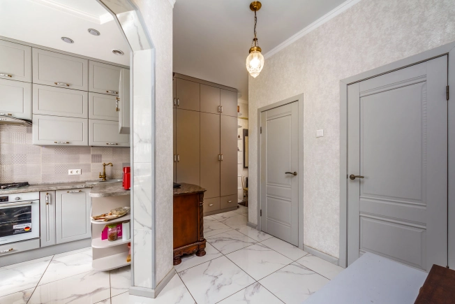 Купить двухкомнатную квартиру в районе Центральный в Калининграде. Вариант № 52852, 10, площадь -  квм, цена 12500000 рублей