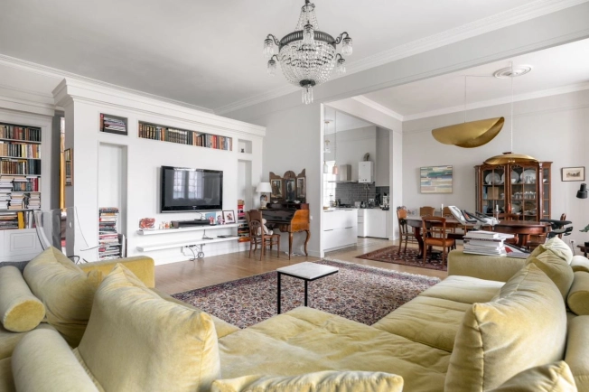 Купить четырехкомнатную квартиру в ЦАО в Москве. Вариант № 26744, 0, площадь -  квм, цена 194670000 рублей