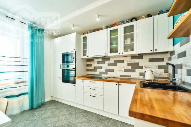 Купить двухкомнатную квартиру в Воронеже. Вариант № 1620538, 6, площадь -  квм, цена 11000000 рублей