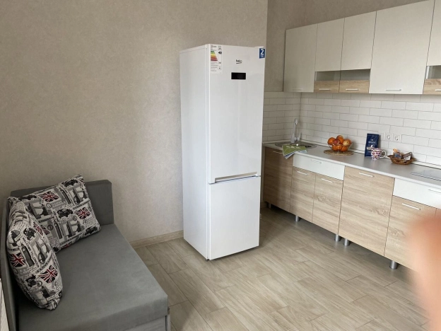 Купить однокомнатную квартиру в районе Кировский в Ростове-на-Дону. Вариант № 3305320, 3, площадь -  квм, цена 9200000 рублей