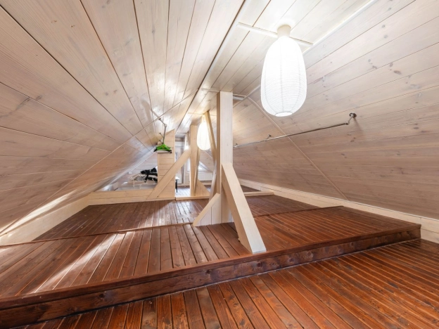 Купить дом в районе Выборгский в Санкт-Петербурге. Вариант № 23826, 21, площадь -  квм, цена 55000000 рублей