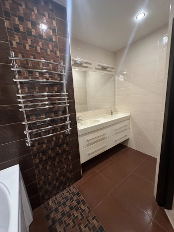 Купить трехкомнатную квартиру в Микрорайоне Арбеково, Октябрьский район в Пензе. Вариант № 1740763, 12, площадь -  квм, цена 10500000 рублей