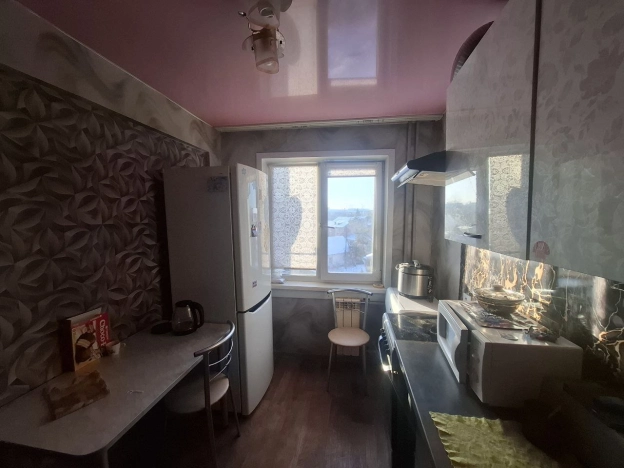 Купить квартиру в Иркутской области. Вариант № 10212041, 3, площадь -  квм, цена 2300000 рублей