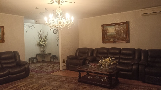 Купить четырехкомнатную квартиру в Волгограде. Вариант № 9708574, 3, площадь -  квм, цена 13000000 рублей