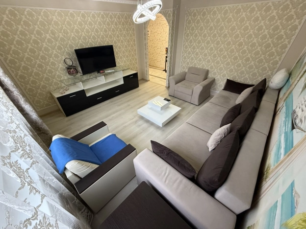 Купить квартиру в Москве. Вариант № 8830283, 5, площадь -  квм, цена 15400000 рублей