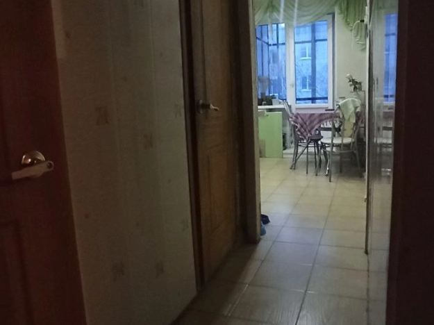 Купить трехкомнатную квартиру в Калуге. Вариант № 5581, 4, площадь -  квм, цена 5800000 рублей