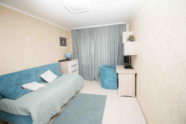 Купить трехкомнатную квартиру в Тюменской области. Вариант № 12479, 12, площадь -  квм, цена 5050000 рублей