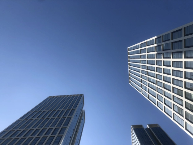 Купить квартиру на улице Мичуринский проспект в Москве. Вариант № 20049, 38, площадь -  квм, цена 61900000 рублей