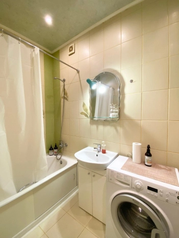 Снять квартиру на улице Олега Кошевого в Калининграде. Вариант № 10486322, 7, площадь -  квм, цена 42000 рублей