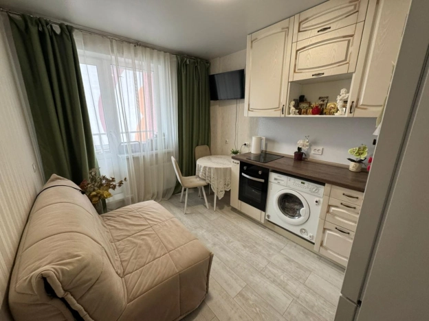 Купить однокомнатную квартиру на улице Петухова в Новосибирске. Вариант № 7273599, 0, площадь -  квм, цена 4100000 рублей