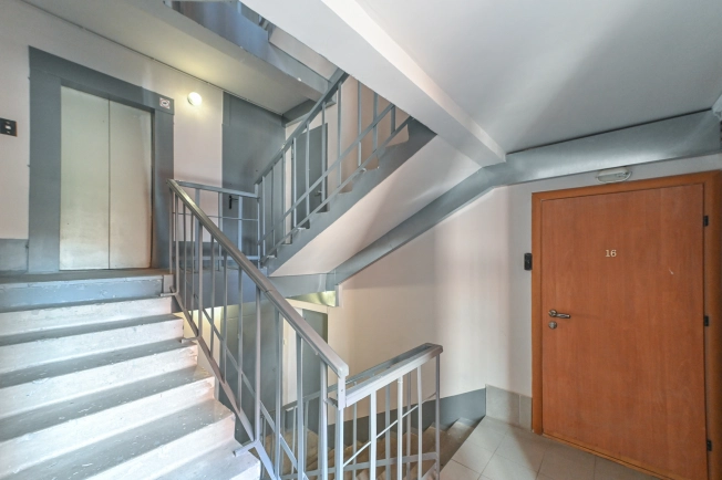 Купить трехкомнатную квартиру в Ростовской области. Вариант № 3414508, 23, площадь -  квм, цена 12950000 рублей