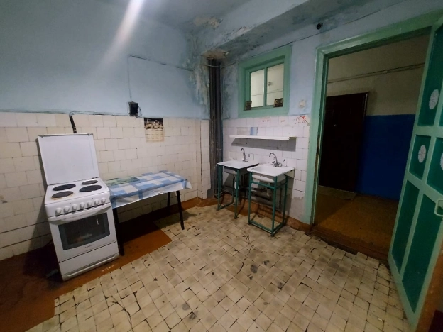 Купить комнату в Иркутской области. Вариант № 10190672, 4, площадь -  квм, цена 750000 рублей