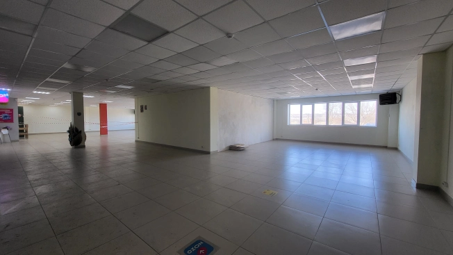 Купить торговые помещения в Новочеркасске. Вариант № 35017, 6, площадь -  квм, цена 60000000 рублей