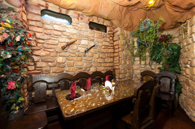 Купить коммерческую недвижимость в Тобольске. Вариант № 4512, 37, площадь -  квм, цена 50000000 рублей