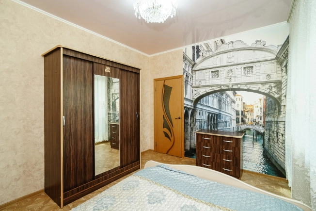 Купить трехкомнатную квартиру в Омске. Вариант № 3280433, 18, площадь -  квм, цена 8200000 рублей