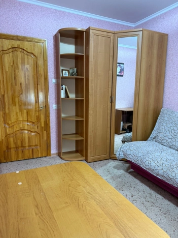 Купить трехкомнатную квартиру в Старом Осколе. Вариант № 9260334, 15, площадь -  квм, цена 6850000 рублей