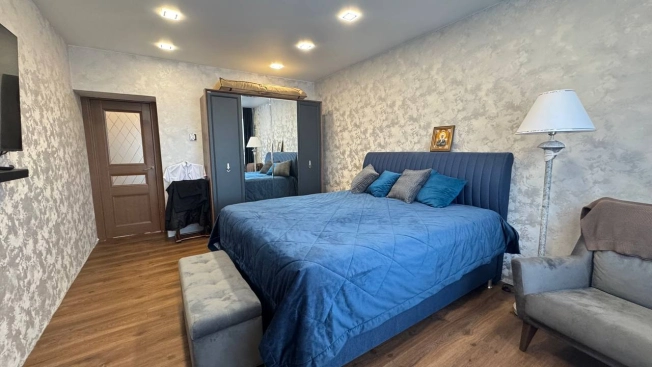 . Вариант № 34608, 2, площадь - 75 квм, цена 10500000 рублей