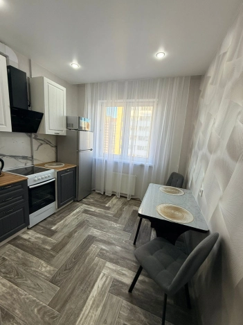 Снять квартиру в Тобольске. Вариант № 9640220, 5, площадь -  квм, цена 45000 рублей