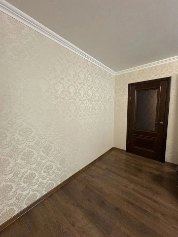 Купить однокомнатную квартиру в Ростовской области. Вариант № 527075, 8, площадь -  квм, цена 5780000 рублей