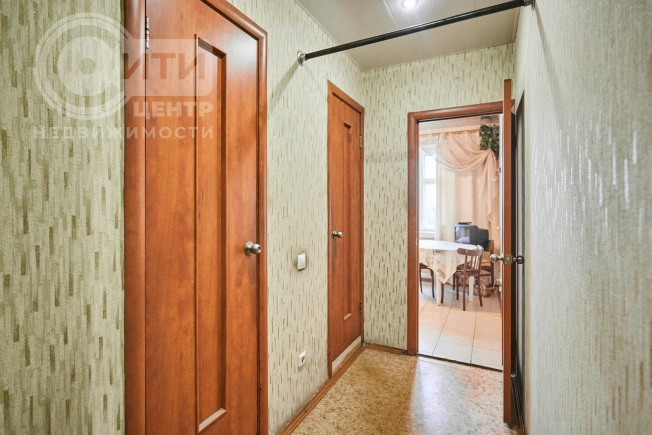 Купить трехкомнатную квартиру в Воронеже. Вариант № 6607773, 8, площадь - квм, цена 6100000 рублей