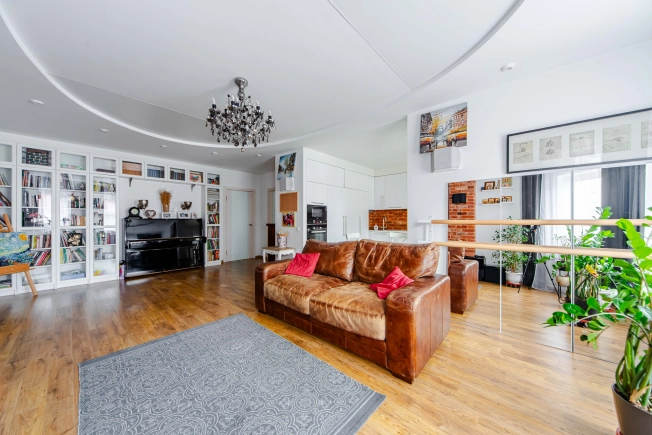 Купить пятикомнатную квартиру в Санкт-Петербурге. Вариант № 6020, 3, площадь -  квм, цена 37590000 рублей