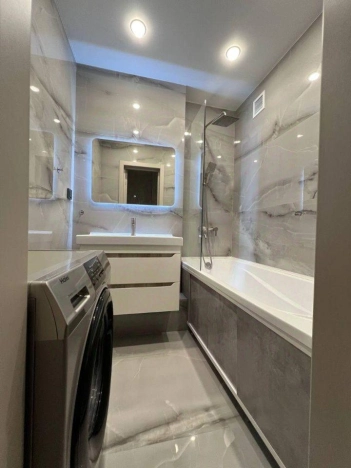 Купить двухкомнатную квартиру в Новосибирской области. Вариант № 10330003, 18, площадь -  квм, цена 8800000 рублей