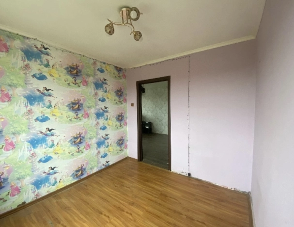 Купить трехкомнатную квартиру в Приморском крае. Вариант № 1343474, 5, площадь -  квм, цена 4750000 рублей