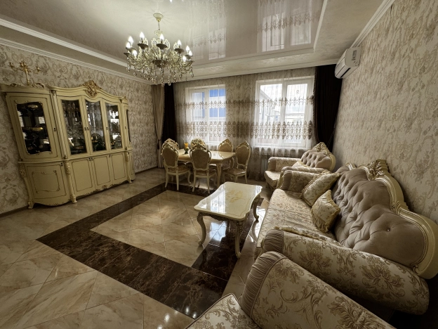 Купить дом в районе Пролетарский в Ростове-на-Дону. Вариант № 43014, 12, площадь -  квм, цена 12300000 рублей