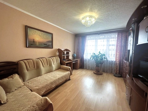 Купить трехкомнатную квартиру в Калуге. Вариант № 35827, 7, площадь -  квм, цена 4600000 рублей