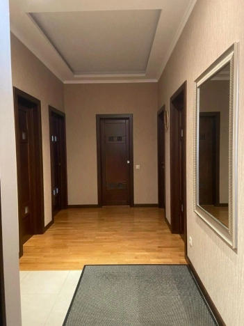 Купить квартиру в Москве. Вариант № 8286699, 4, площадь -  квм, цена 23900000 рублей