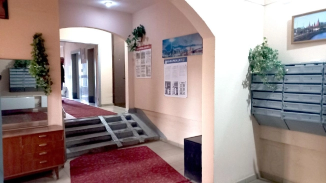 Купить квартиру в Москве. Вариант № 8117738, 39, площадь -  квм, цена 28000000 рублей