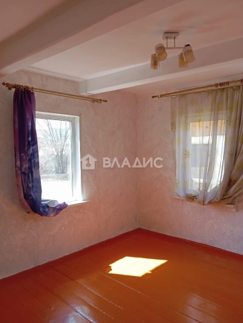 Купить дом в Иркутской области. Вариант № 9217305, 3, площадь -  квм, цена 4100000 рублей