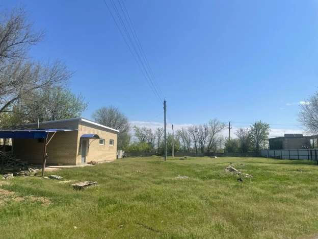 Купить коммерческую недвижимость в Элисте. Вариант № 37953, 16, площадь -  квм, цена 36000000 рублей