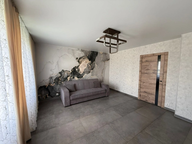 Купить трехкомнатную квартиру в Новосибирске. Вариант № 6148200, 3, площадь -  квм, цена 7200000 рублей