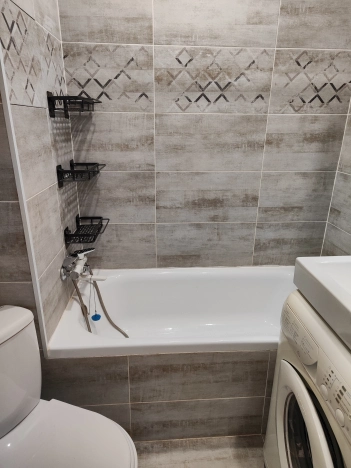 Купить однокомнатную квартиру в Омске. Вариант № 3939594, 9, площадь -  квм, цена 4000000 рублей