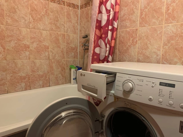 Купить двухкомнатную квартиру на улице переулок Николая Липового в Бийске. Вариант № 3947557, 11, площадь -  квм, цена 2150000 рублей