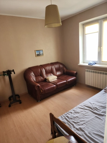 Купить трехкомнатную квартиру на вторичке в Микрорайоне 8-й, Элиста в Элисте. Вариант № 7047, 0, площадь -  квм, цена 6000000 рублей