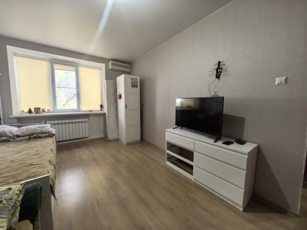 Купить однокомнатную квартиру на улице Обсерваторная в Ростовской области. Вариант № 4019367, 3, площадь -  квм, цена 5100000 рублей