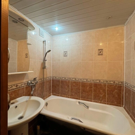 Купить квартиру на улице Соколова-Соколёнка в Владимире. Вариант № 8412524, 24, площадь -  квм, цена 6300000 рублей