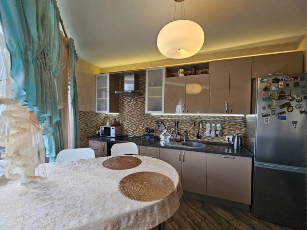 Купить двухкомнатную квартиру на вторичке в Пушкине. Вариант № 2026605, 3, площадь -  квм, цена 13000000 рублей