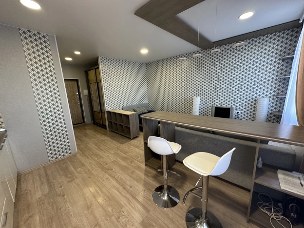 Купить квартиру в районе Ленинский в Нижнем Новгороде. Вариант № 8275, 5, площадь -  квм, цена 6700000 рублей