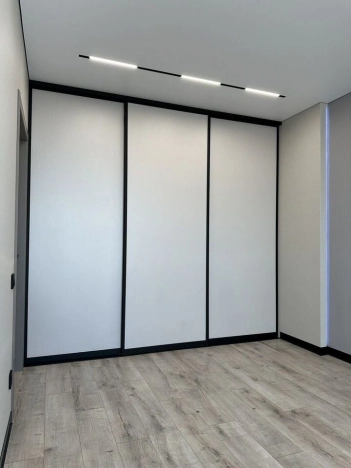 Купить однокомнатную квартиру в районе Кировский в Ростове-на-Дону. Вариант № 4177392, 4, площадь -  квм, цена 10600000 рублей