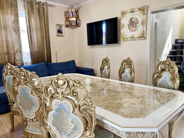 Купить дом в Москве. Вариант № 2052103, 6, площадь -  квм, цена 14000000 рублей